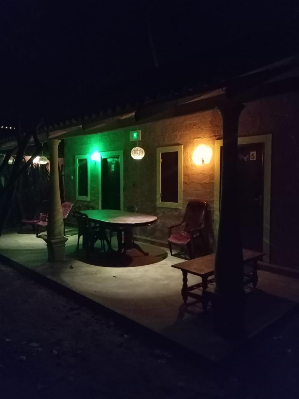 By The C' Cabanas ヒッカドゥワ エクステリア 写真
